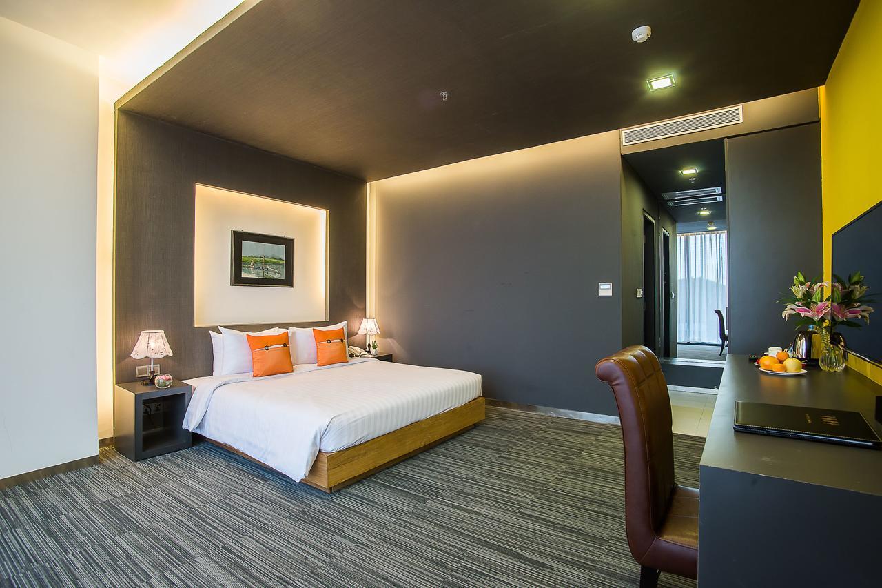 Tryp By Wyndham Yangon Hotel Exterior photo