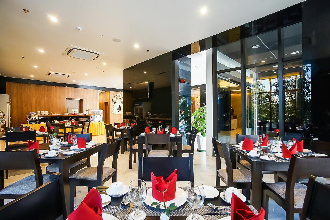 Tryp By Wyndham Yangon Hotel Exterior photo